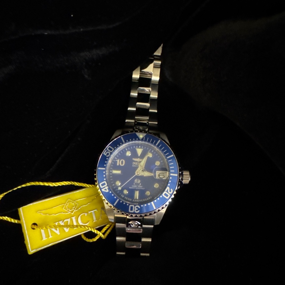 Invicta Men's Blue Dial Stainless Steel Dive Watch - Picture 2 of 4